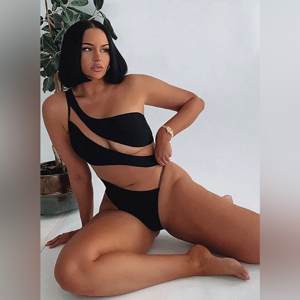 Island Hideout Cutout Mesh One Piece Swimsuit - Black